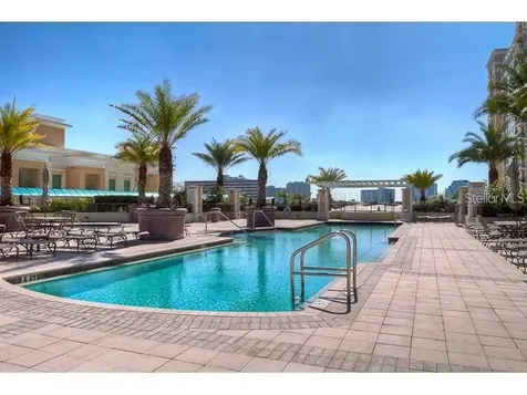 800 N. Tamiami Trail Sarasota FL 34236