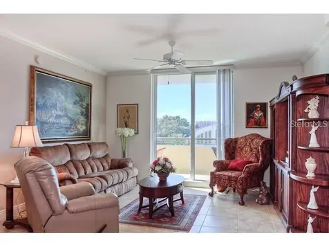 800 N. Tamiami Trail Sarasota FL 34236