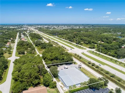 3325 S Access Road Englewood FL 34224
