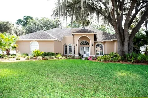2702 Forest Club Drive Plant City FL 33566