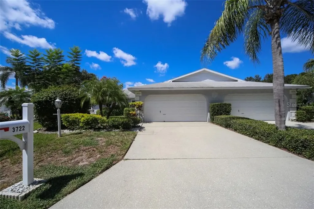 3722 Bonaventure Court Sarasota FL 34243