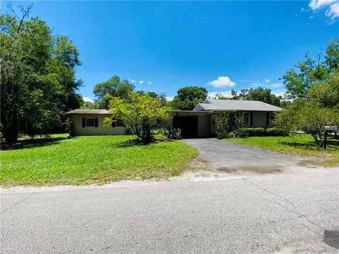 1707 N Ferrell Street Plant City FL 33563
