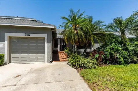 915 San Carlos Avenue NE St Petersburg FL 33702