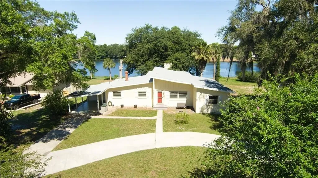 1211 Oak Drive Leesburg FL 34748
