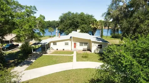 1211 Oak Drive Leesburg FL 34748
