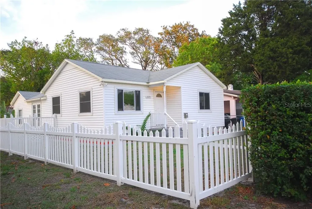 2499 16th Avenue N St Petersburg FL 33713