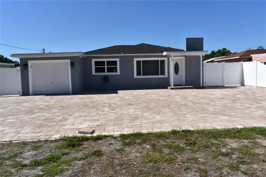 2532 W Hiawatha Street Tampa FL 33614