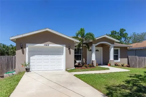 10418 N Hartts Drive Tampa FL 33617