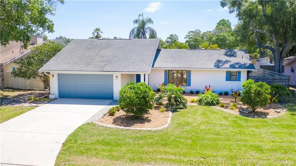 8425 Cypress Lake Circle Sarasota FL 34243