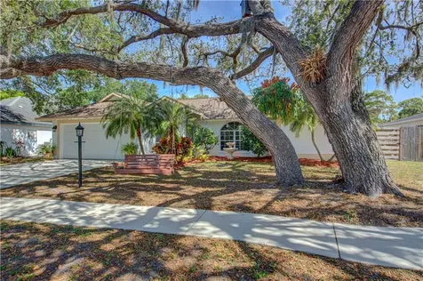 5673 Sweetwater Oak Drive Sarasota FL 34232