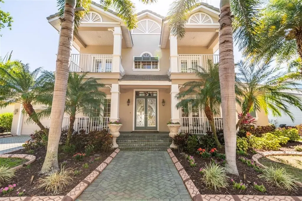 5511 Merritt Island Drive Apollo Beach FL 33572