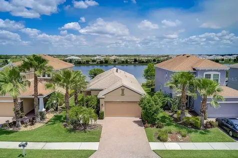 8454 Nandina Drive Sarasota FL 34240