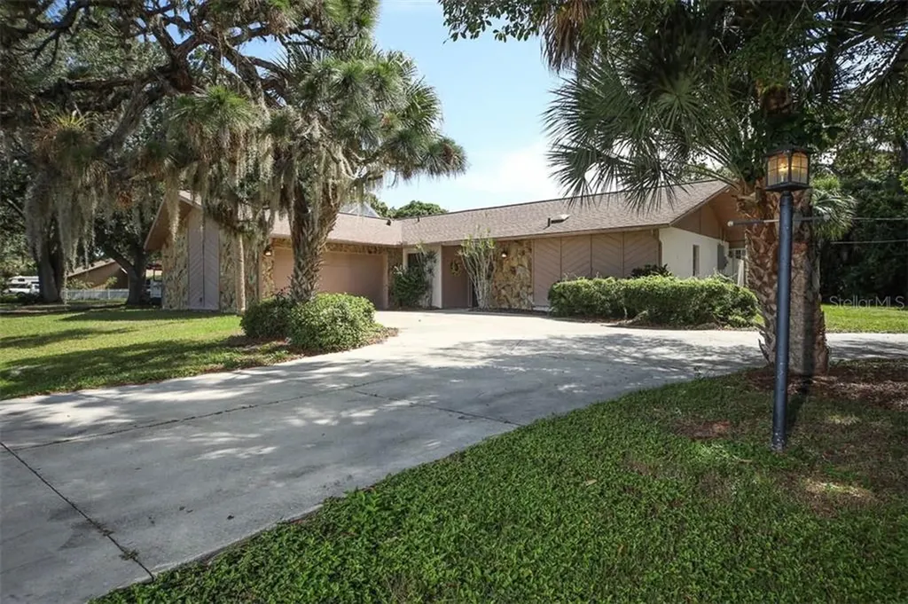 1102 Larchmont Drive Englewood FL 34223