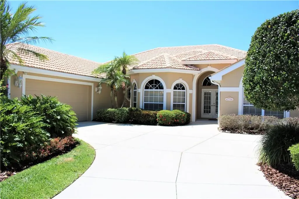 4794 Hanging Moss Lane Sarasota FL 34238