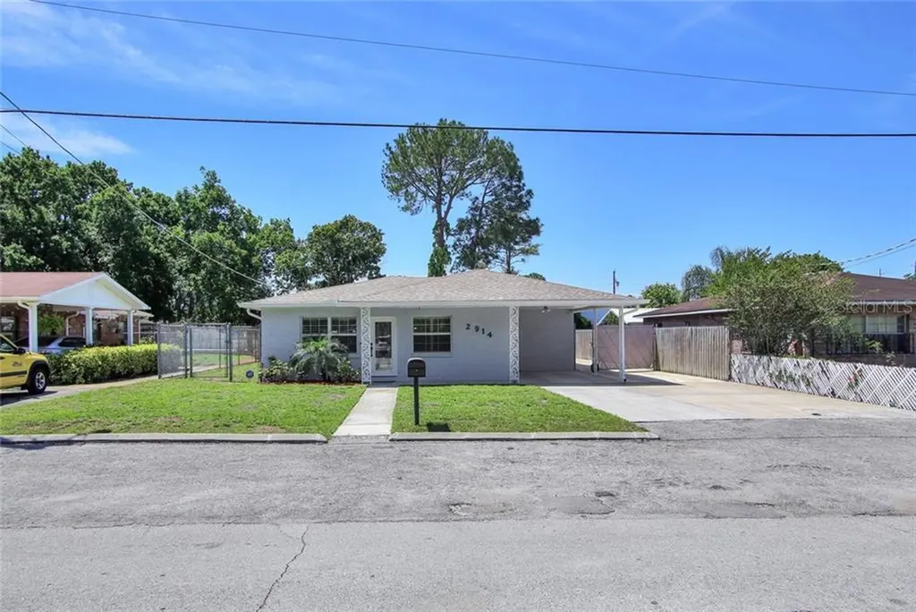 2914 W Lake Avenue Tampa FL 33607