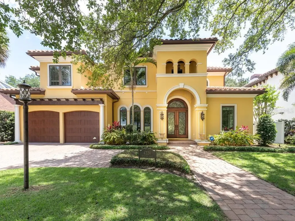 4224 W Beachway Drive Tampa FL 33609