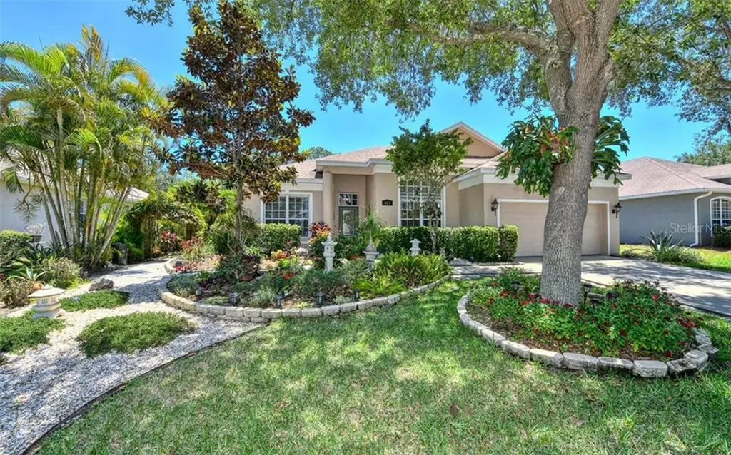 823 Cedarcrest Court Sarasota FL 34232