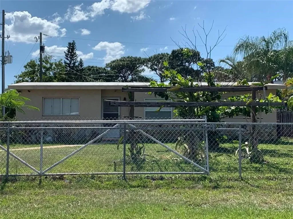 9000 90th Street Seminole FL 33777
