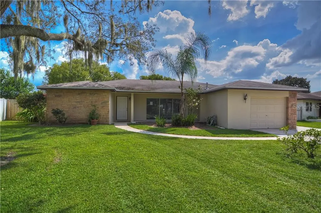 1003 Pinegrove Drive Brandon FL 33511