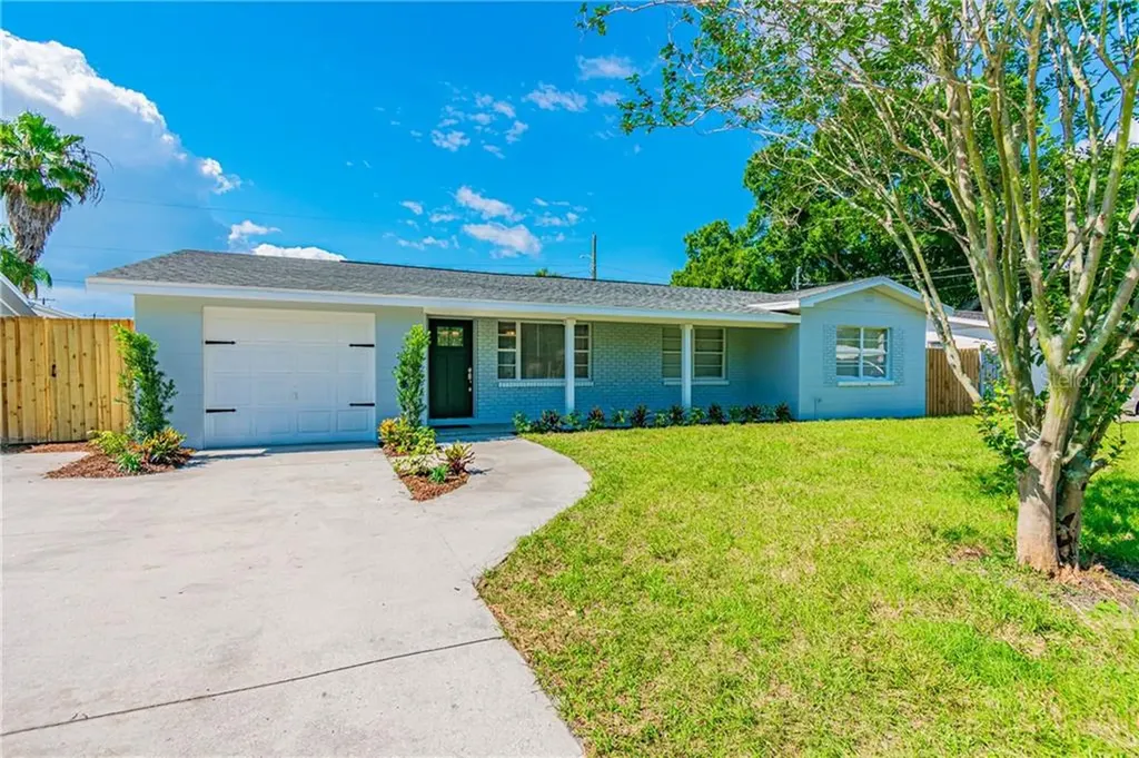 4414 W Bay Court Avenue Tampa FL 33611
