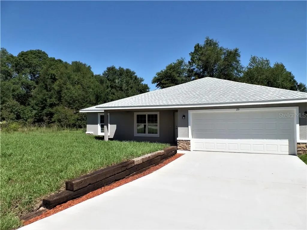 25 Sequoia Drive Trace Ocklawaha FL 32179