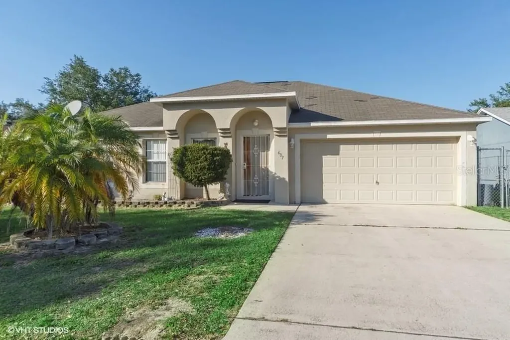607 Del Aire Court Kissimmee FL 34758