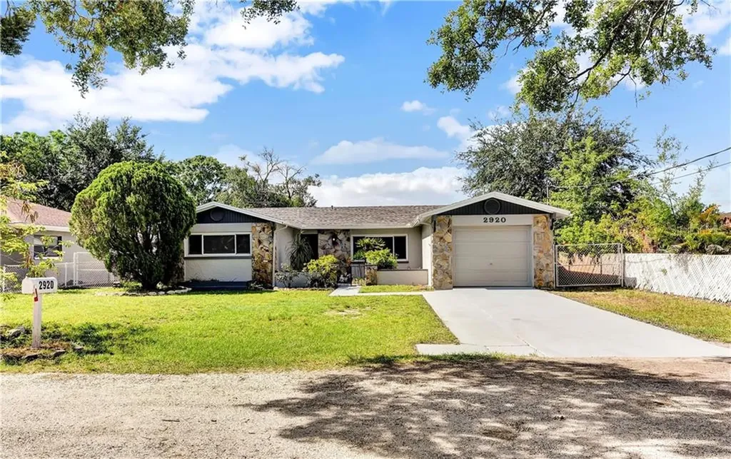 2920 W Violet Street Tampa FL 33614