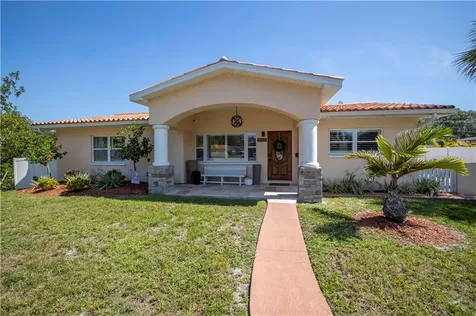 930 38th Avenue NE St Petersburg FL 33704