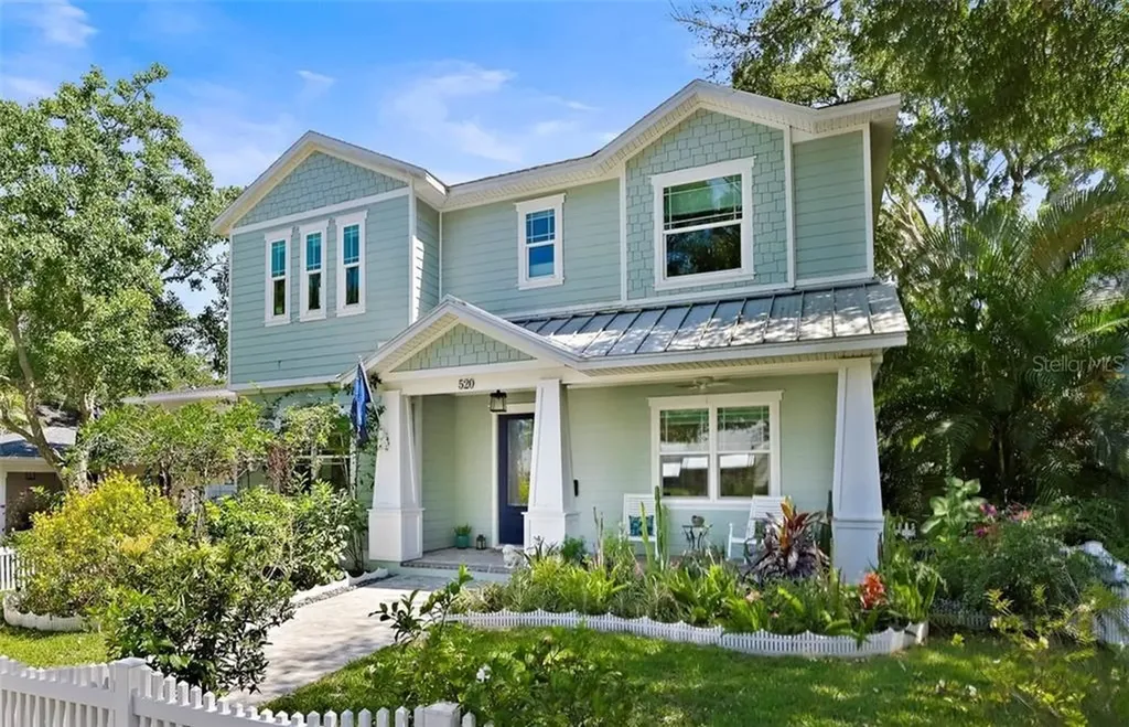 520 25th Avenue N St Petersburg FL 33704