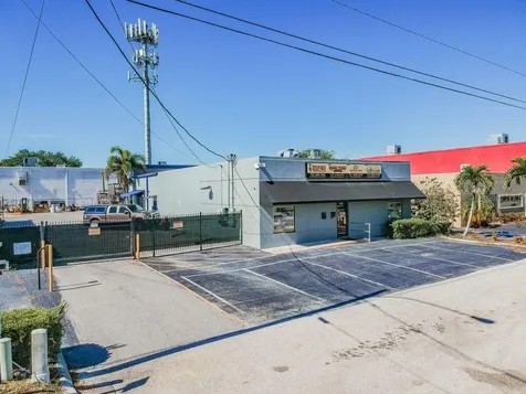 3015 46th Avenue N St Petersburg FL 33714