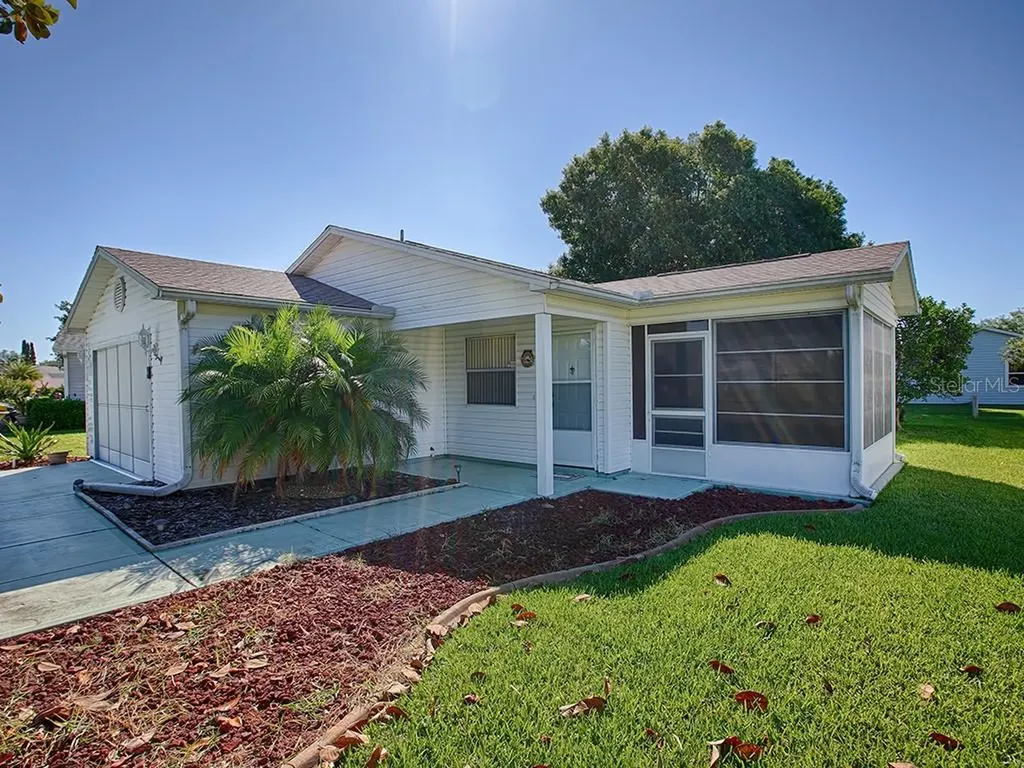826 Cortez Avenue Lady Lake FL 32159