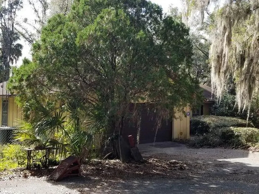 264 E Lady Lake Boulevard Lady Lake FL 32159