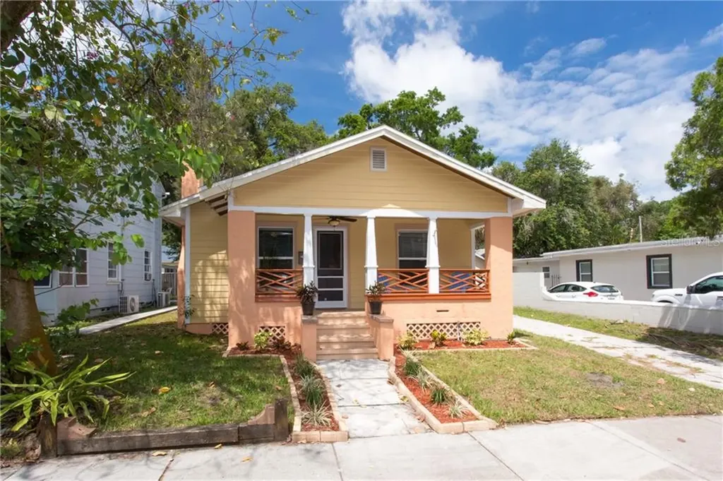 1128 8th Street N St Petersburg FL 33701