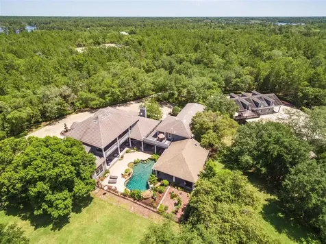 650 Valley Stream Drive Geneva FL 32732