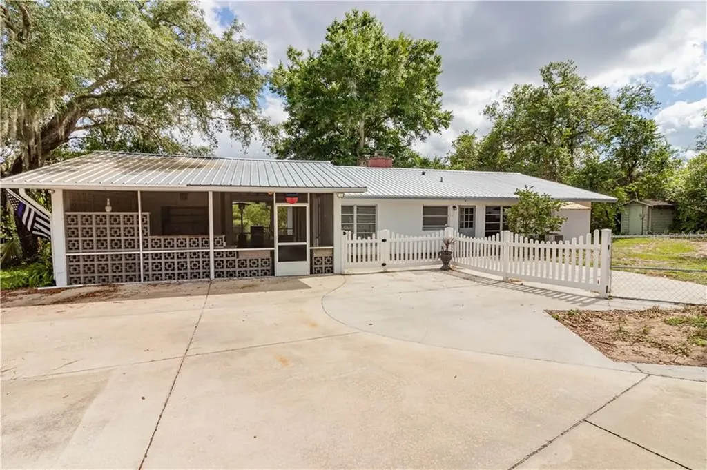 260 Agua Vista Street Debary FL 32713