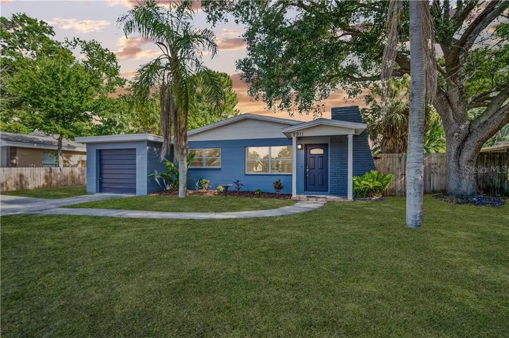 2911 W Rogers Avenue Tampa FL 33611