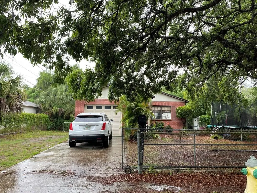3712 18th Avenue S St Petersburg FL 33711