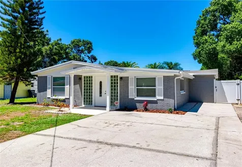 2913 W Henry Avenue Tampa FL 33614