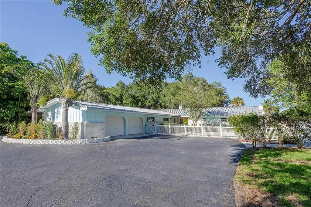 2617 Columbus Way S St Petersburg FL 33712