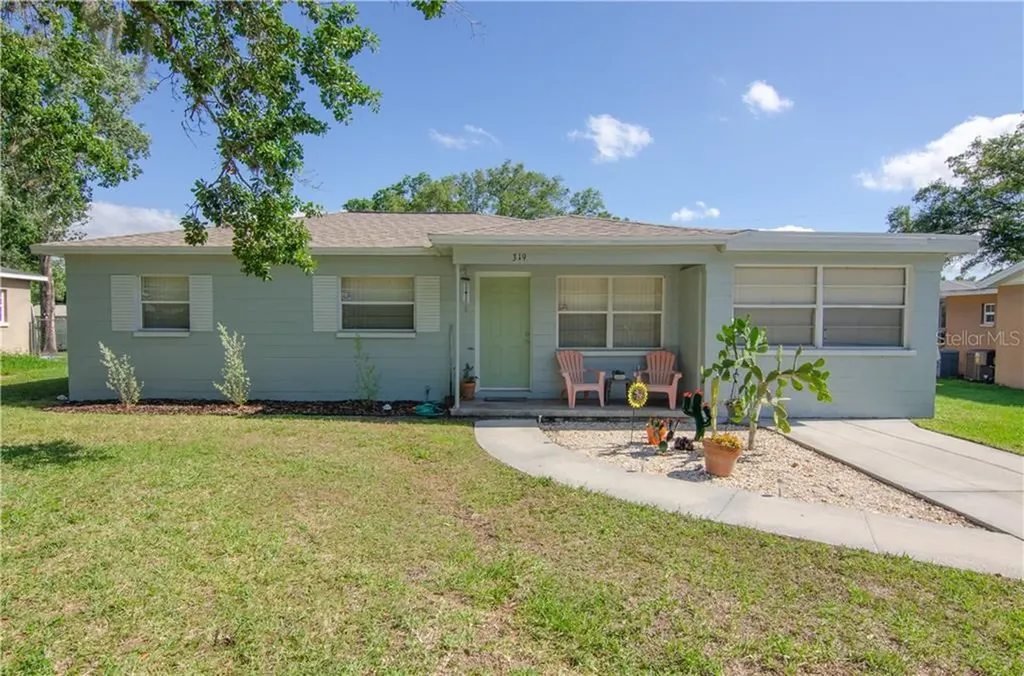 319 NE 9th Street Mulberry FL 33860