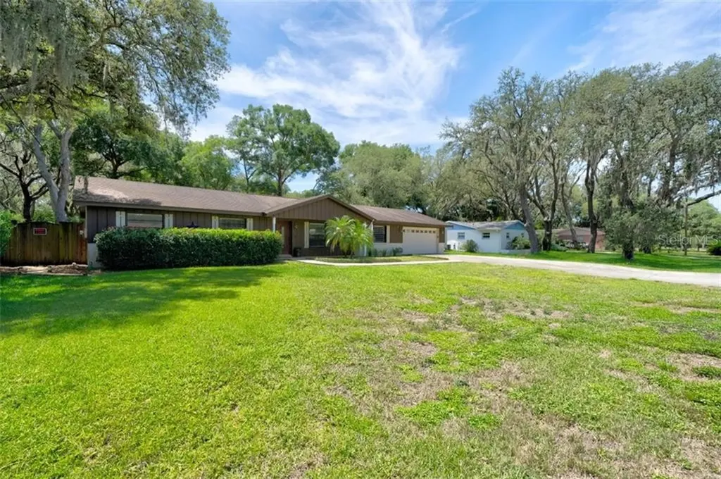 8707 W Lanway Drive Tampa FL 33637
