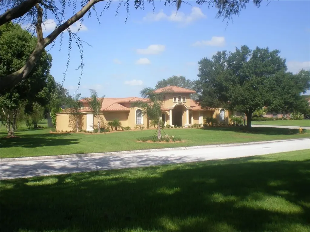 646 Howard Avenue Lakeland FL 33815