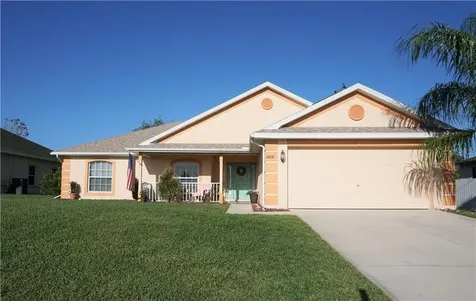2808 NE 3rd Avenue Cape Coral FL 33909