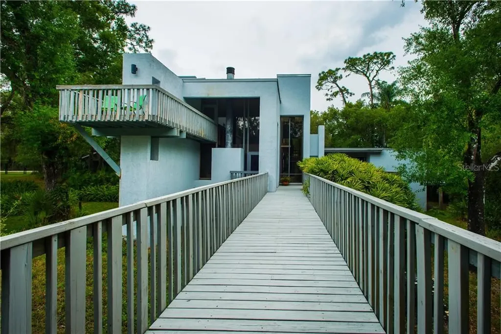 5743 Rocking Horse Road Orlando FL 32817