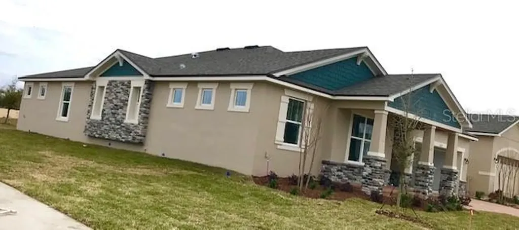 2073 Suwannee Banks Street Clermont FL 34711