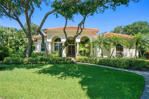 3307 Sabal Cove Circle Longboat Key FL 34228