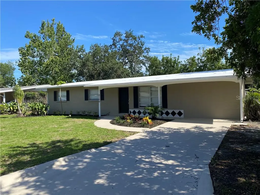 2109 23rd Avenue W Bradenton FL 34205