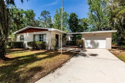 906 Woodview Drive Brandon FL 33511