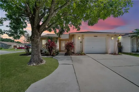 1742 Lakeview Village Drive Brandon FL 33510