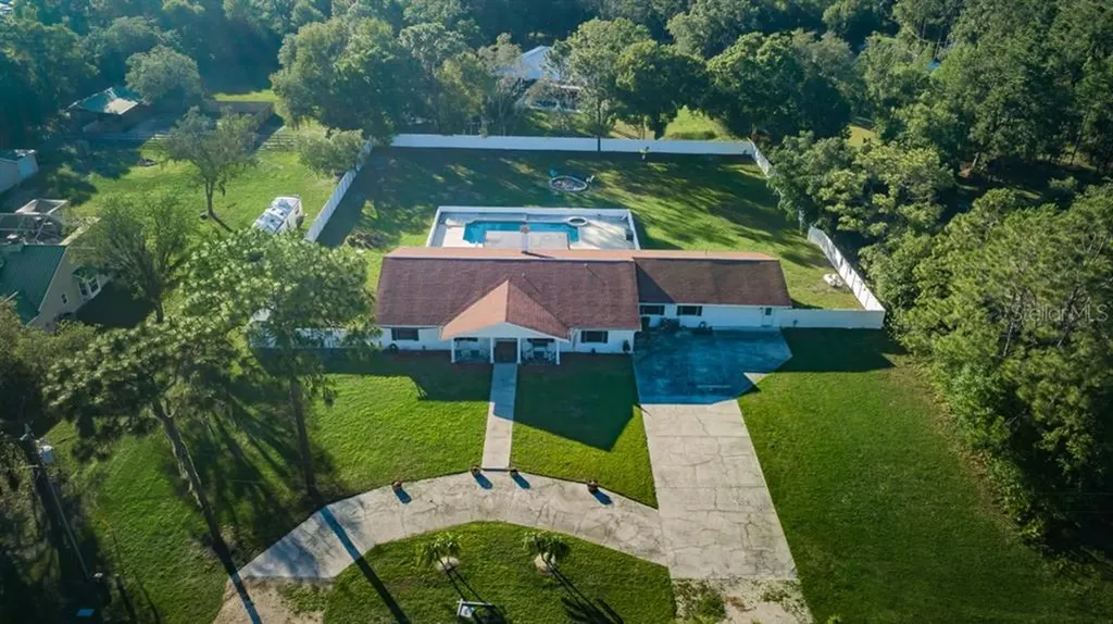 1565 Woodfield Court Lutz FL 33558